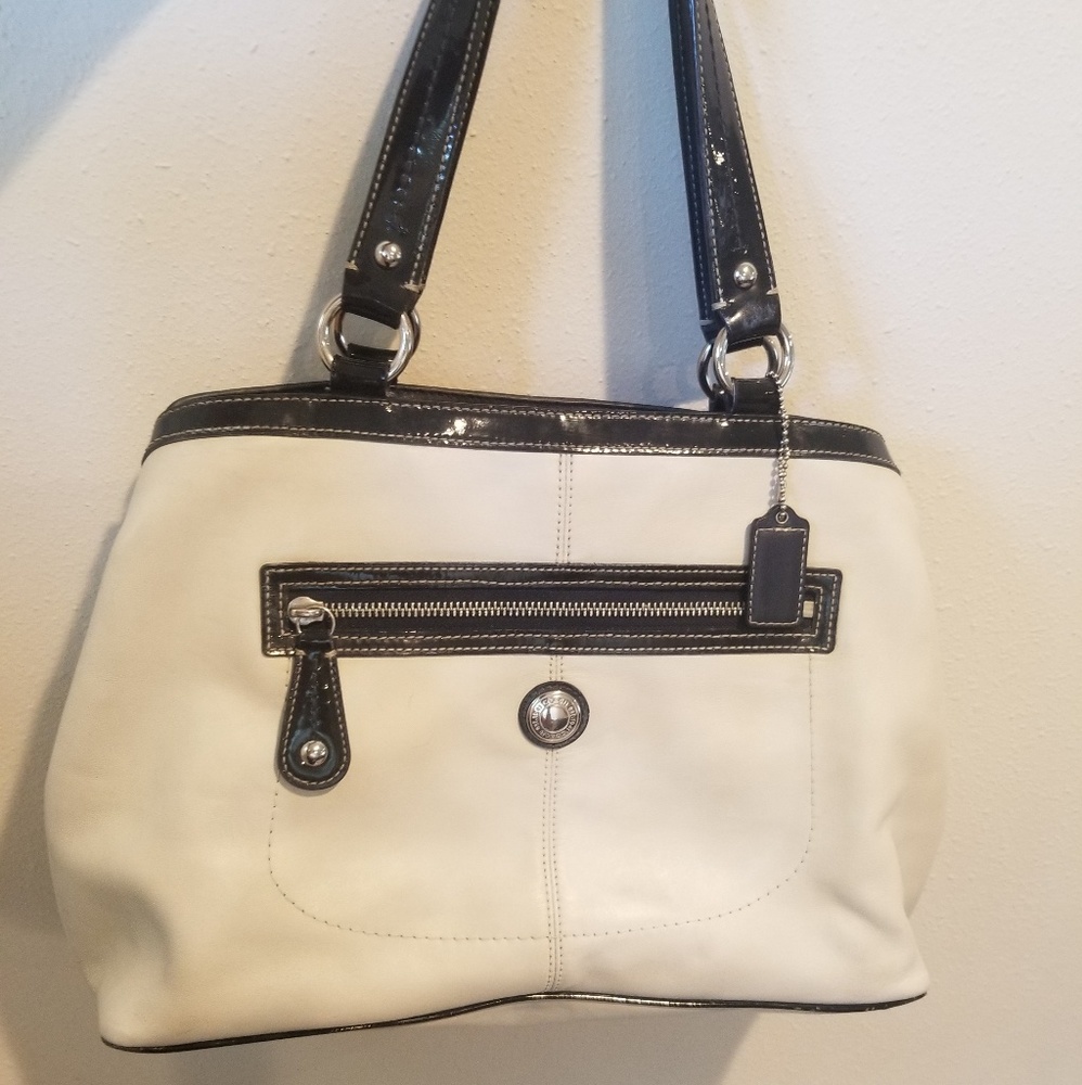 Laura Large Spectator Framed Carry All Handbag